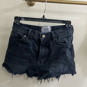 black urban outfitters jean shorts